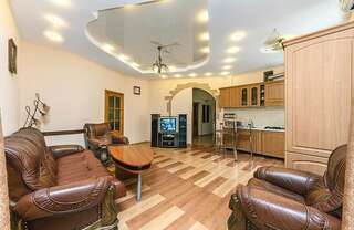 Апартаменты HouseHome Киев Апартаменты с 2 спальнями. Kostolna 6-3