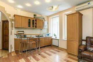 Апартаменты HouseHome Киев Апартаменты с 2 спальнями. Kostolna 6-8
