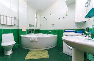 Апартаменты HouseHome Киев Апартаменты с 2 спальнями. Kostolna 6-11