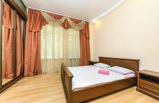 Апартаменты HouseHome Киев Апартаменты с 2 спальнями. Kostolna 6-13