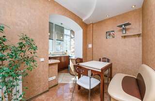 Апартаменты HouseHome Киев Апартаменты с 1 спальней. Малая Житомирская 10-9