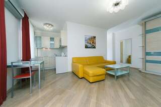 Апартаменты HouseHome Киев-5