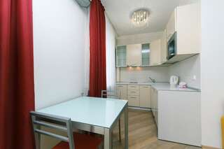 Апартаменты HouseHome Киев-6