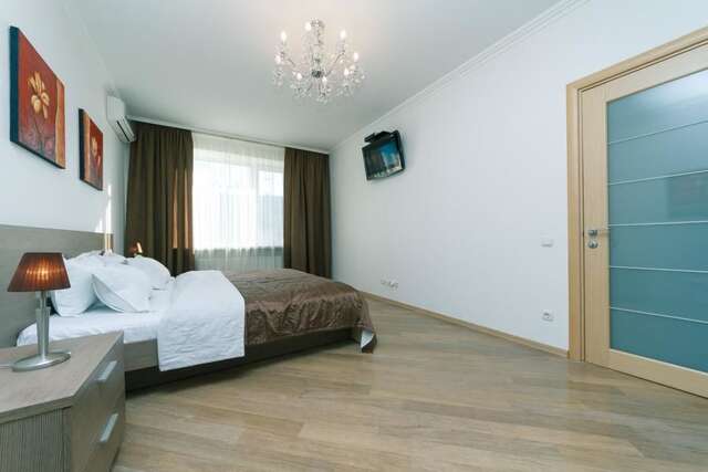 Апартаменты HouseHome Киев-13