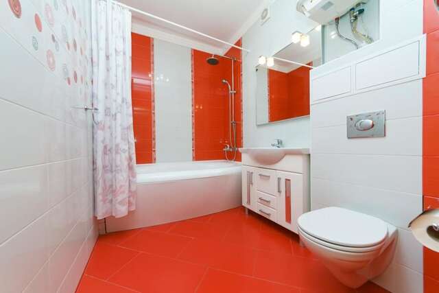 Апартаменты HouseHome Киев-16